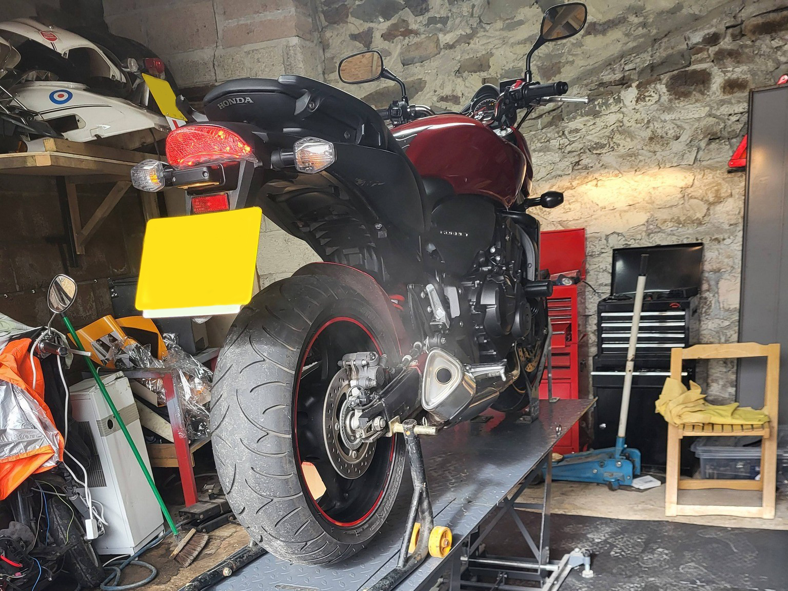 2010 Honda Hornet 600 - New chain and sprockets as well as a full service for this clean Honda Hornet