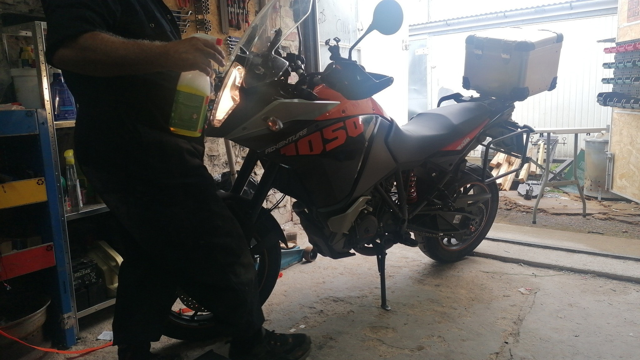 KTM Adventure 1050 - New fork seals