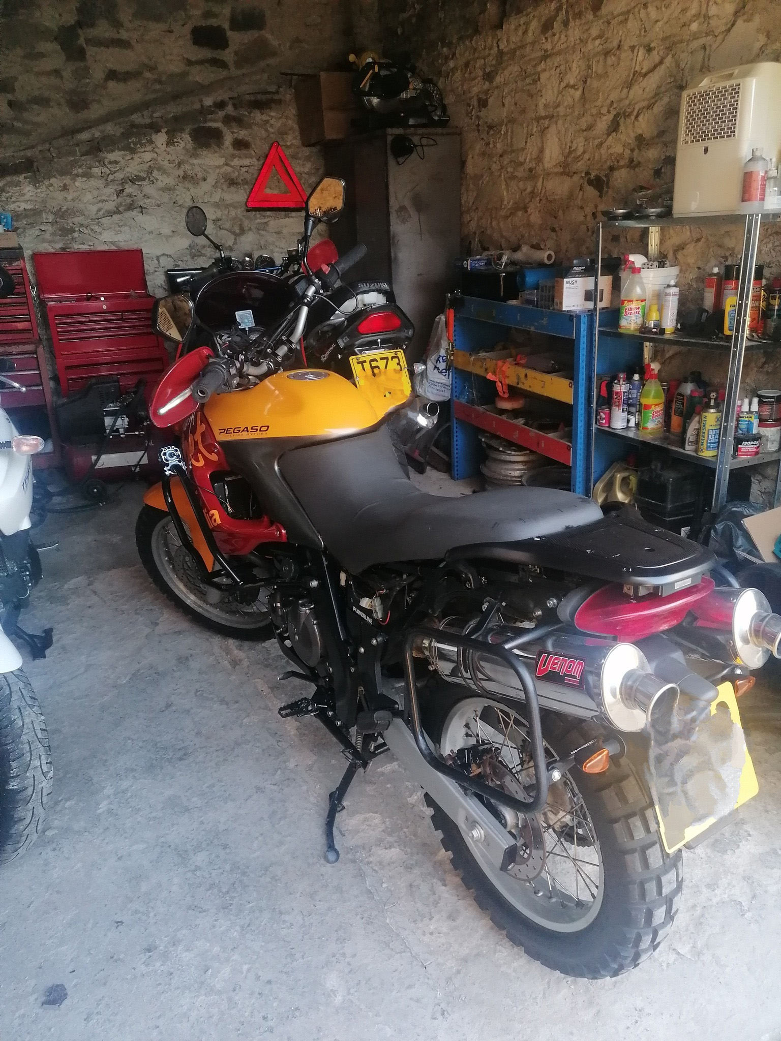 Aprilia Pegaso - In to be serviced and some additions